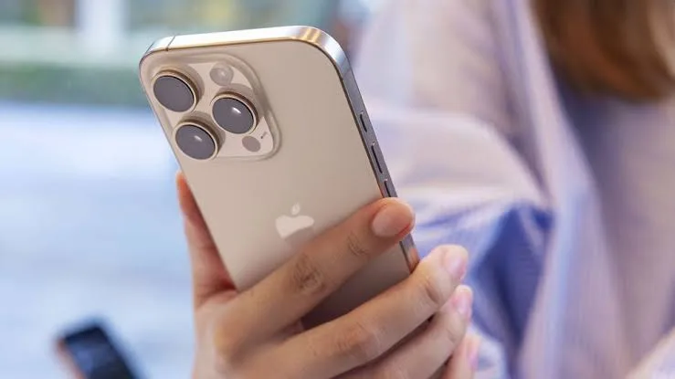 iPhone Users Panic After New AI Update Privacy Fears Explode Globally!